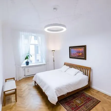 Art Nouveau - 210 M2 아파트