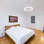 Art Nouveau - 210 M2