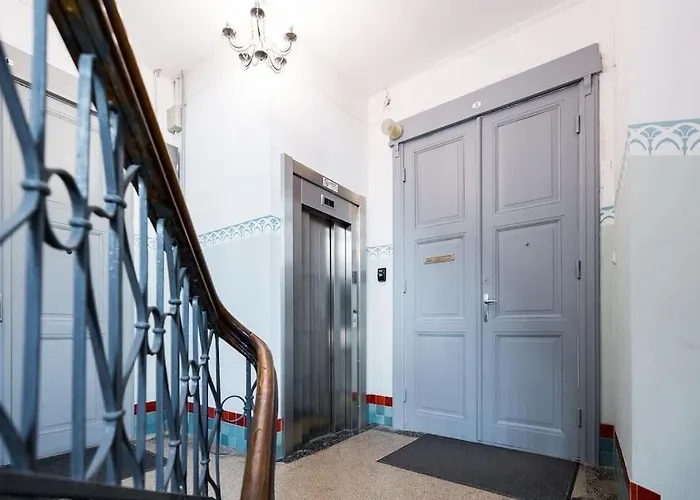 Art Nouveau - 210 M2 Dzīvoklis Riga