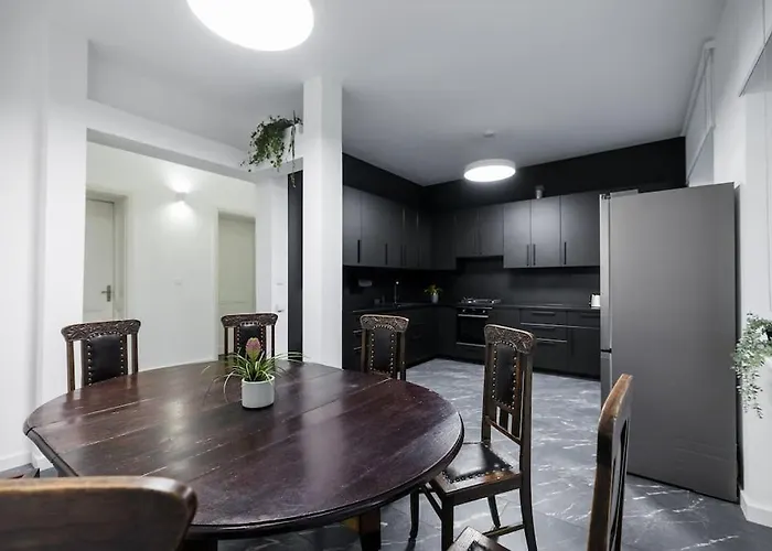 Art Nouveau - 210 M2 Dzīvoklis *