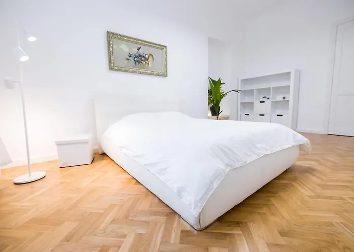 Art Nouveau - 210 M2 Dzīvoklis *