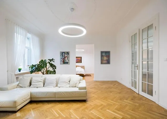 Dzīvoklis Art Nouveau - 210 M2 *