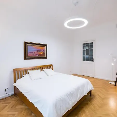 Art Nouveau - 210 M2