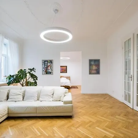 Appartement Art Nouveau - 210 M2 *